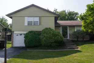 18002 Chantilly Ln, Hazel Crest, IL 60429 - Photo 1