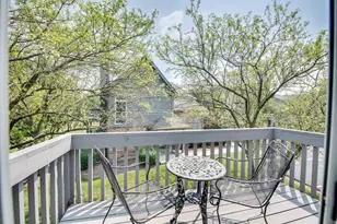 19 Foxcroft Rd, Naperville, IL 60565 - Photo 2