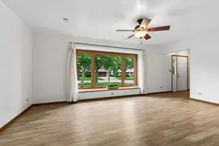 7217 Lyman Ave, Downers Grove, IL 60516 - Photo 2