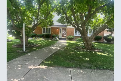 9414 S 69th Avenue, Oak Lawn, IL 60453 - Photo 2