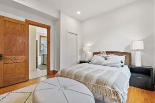 3052 N Kedzie Ave, Chicago, IL 60618 - Photo 18