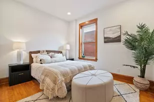 3052 N Kedzie Ave, Chicago, IL 60618 - Photo 20