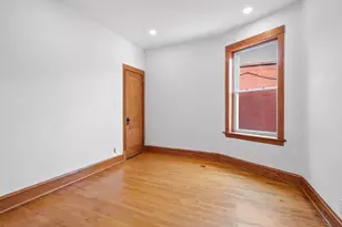 3052 N Kedzie Ave, Chicago, IL 60618 - Photo 22