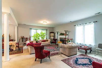 6 Beaconsfield Court, Lincolnshire, IL 60069 - Photo 2