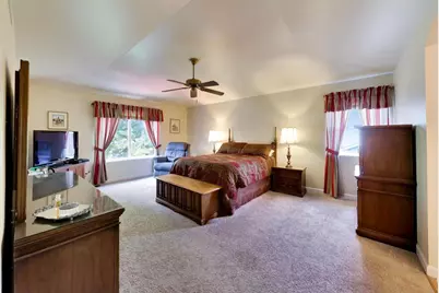 5660 Trinity Court, Gurnee, IL 60031 - Photo 16