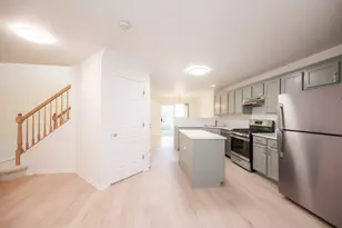 1452 Sturgeon Bay Ct, Schaumburg, IL 60173 - Photo 8