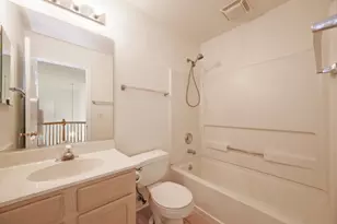1452 Sturgeon Bay Ct, Schaumburg, IL 60173 - Photo 24