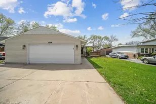 344 Ashland Ave, Chicago Heights, IL 60411 - Photo 2