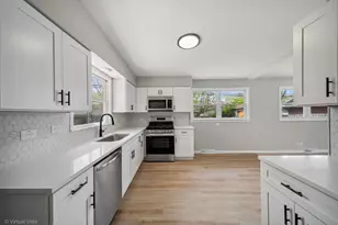 344 Ashland Ave, Chicago Heights, IL 60411 - Photo 10