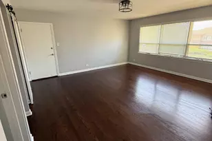 10351 Chaucer St, Westchester, IL 60154 - Photo 4