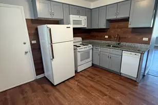 10351 Chaucer St, Westchester, IL 60154 - Photo 2