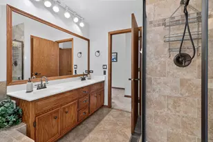319 Jamatt Ct, Naperville, IL 60540 - Photo 18