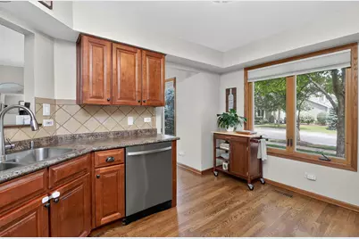 319 Jamatt Court, Naperville, IL 60540 - Photo 6