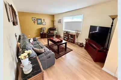 1S216 Ardmore Avenue, Villa Park, IL 60181 - Photo 10