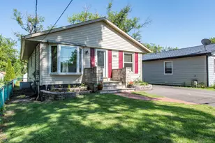 1025 Shady Ln Ct, Round Lake Beach, IL 60073 - Photo 2