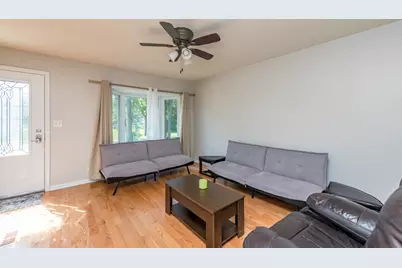 1025 Shady Lane Court, Round Lake Beach, IL 60073 - Photo 12