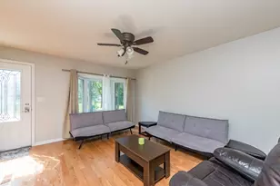 1025 Shady Ln Ct, Round Lake Beach, IL 60073 - Photo 12