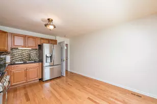 1025 Shady Ln Ct, Round Lake Beach, IL 60073 - Photo 4