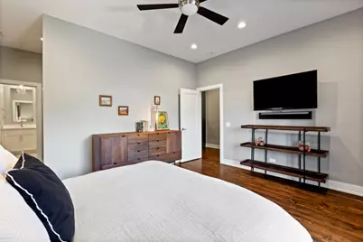 2712 W Montrose Avenue #2E, Chicago, IL 60618 - Photo 24