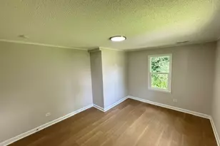 7141 Wolf Rd, Indian Head Park, IL 60525 - Photo 8
