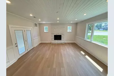 7141 Wolf Road, Indian Head Park, IL 60525 - Photo 12