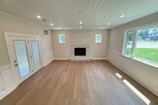 7141 Wolf Rd, Indian Head Park, IL 60525 - Photo 12