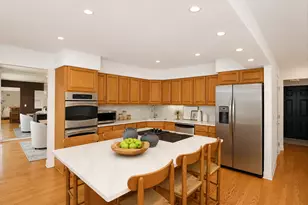 2019 E Avon Ln, Arlington Heights, IL 60004 - Photo 14