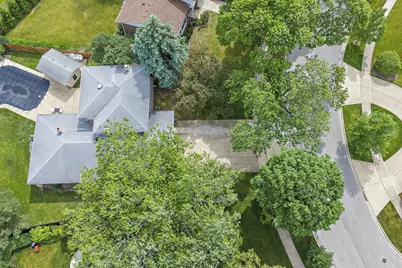 2019 E Avon Lane, Arlington Heights, IL 60004 - Photo 68