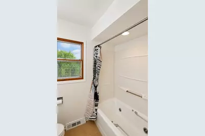 2019 E Avon Lane, Arlington Heights, IL 60004 - Photo 28
