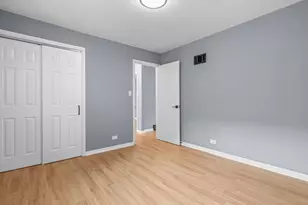 9546 S Emerald Ave, Chicago, IL 60628 - Photo 10