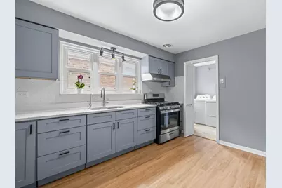 9546 S Emerald Avenue, Chicago, IL 60628 - Photo 6