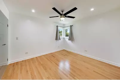 4641 Locust Avenue, Glenview, IL 60025 - Photo 14