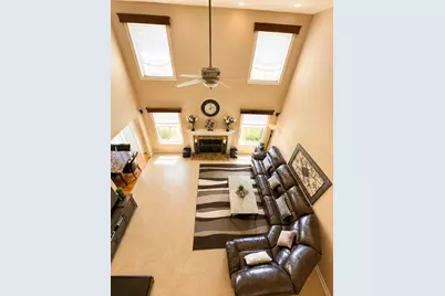 11 Harrington Court, Hawthorn Woods, IL 60047 - Photo 4