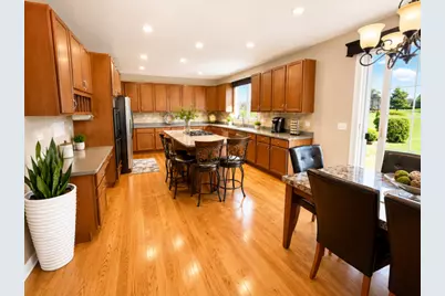 11 Harrington Court, Hawthorn Woods, IL 60047 - Photo 8