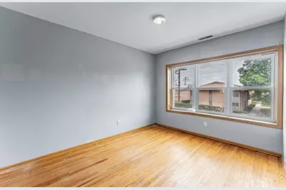 5543 W Diversey Avenue, Chicago, IL 60639 - Photo 4