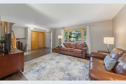 907 Wescott Road, Bolingbrook, IL 60440 - Photo 4