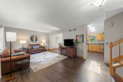 907 Wescott Road, Bolingbrook, IL 60440 - Photo 2