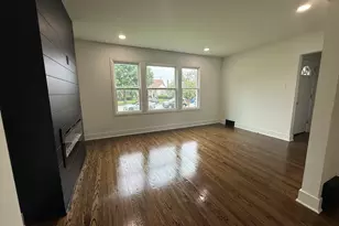 11120 S Ave M, Chicago, IL 60617 - Photo 2