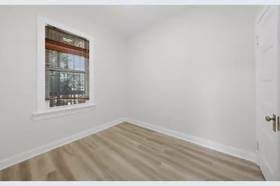 9232 S Essex Avenue, Chicago, IL 60617 - Photo 12