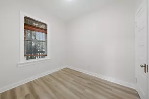 9232 S Essex Ave, Chicago, IL 60617 - Photo 12