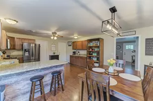 250 Kern St, Braidwood, IL 60408 - Photo 8