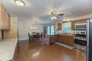250 Kern St, Braidwood, IL 60408 - Photo 6