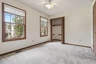 510 E Mulberry St, Bloomington, IL 61701 - Photo 12