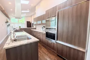 2519 Parkwood Ln, Des Plaines, IL 60018 - Photo 2