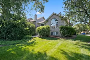 2260 Durand Dr, Downers Grove, IL 60515 - Photo 28