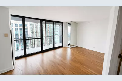 10 E Ontario Street #4007, Chicago, IL 60611 - Photo 4