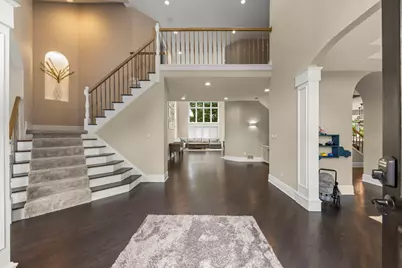 303 Cardinal Drive, Bloomingdale, IL 60108 - Photo 2