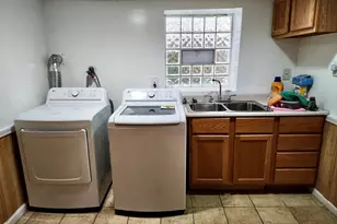 8438 S Morgan St, Chicago, IL 60620 - Photo 22