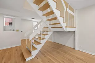 636 W Webster Ave, Chicago, IL 60614 - Photo 12