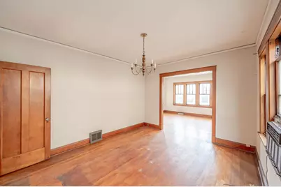 5022 W Schubert Avenue, Chicago, IL 60639 - Photo 4